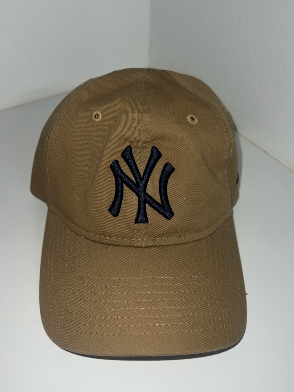 New Era Yankees Tan and Navy 9TWENTY Cap